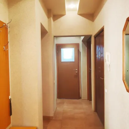 Eтаж от къща с двор в супер центъра Apartment